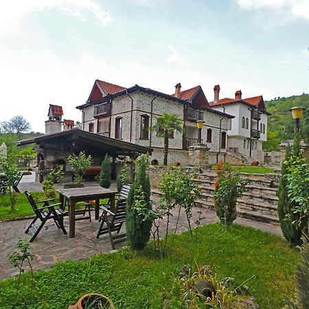 Парк - Хотел Макензен Melnik  Buitenkant foto
