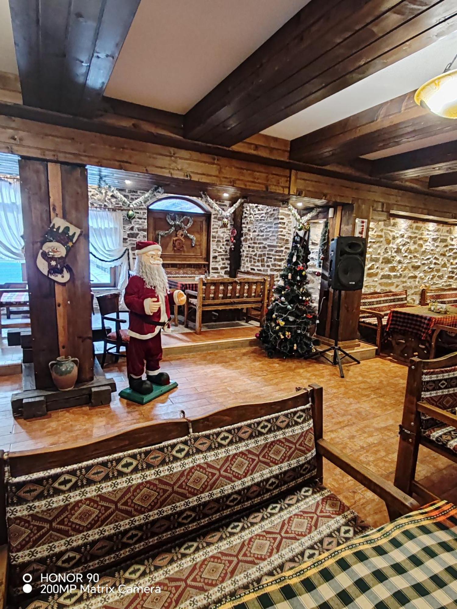 Парк - Хотел Макензен Melnik  Buitenkant foto